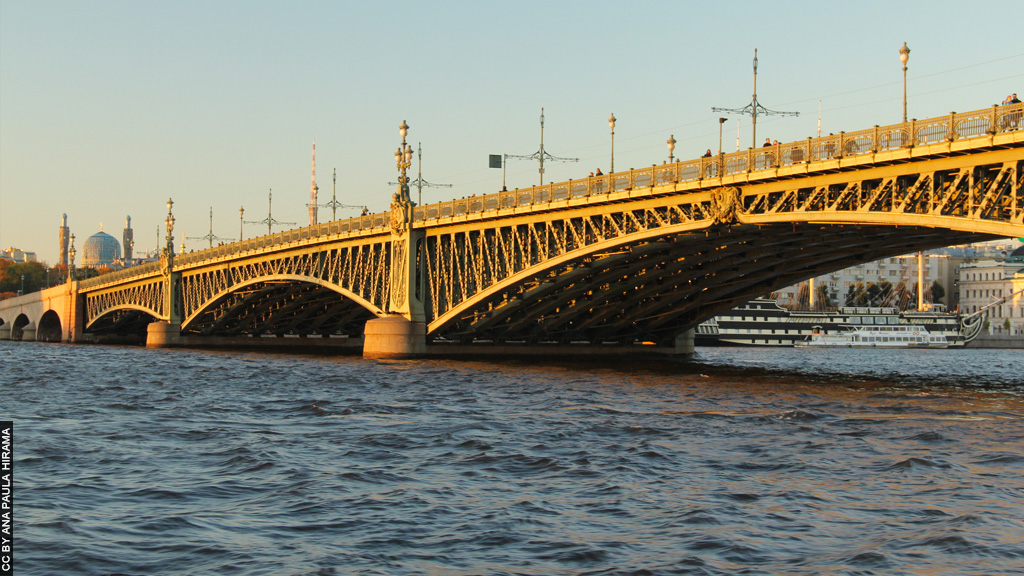 Blog Ativa | Ponte sobre o Rio Neva